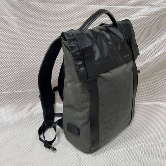 Tumi Kent laptop backpack - Picture 1 of 9